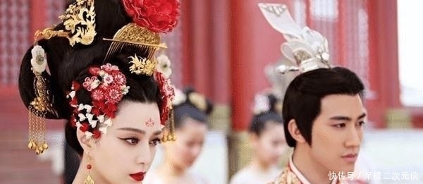 李显|武则天临终为什么让位于李显？其实是她发现了一个大秘密！