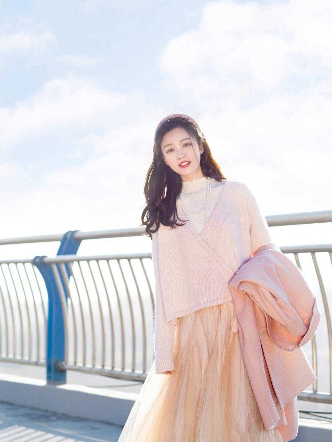 冬天|谁说冬天不适合穿纱裙的?跟着博主这样穿,真的好好看