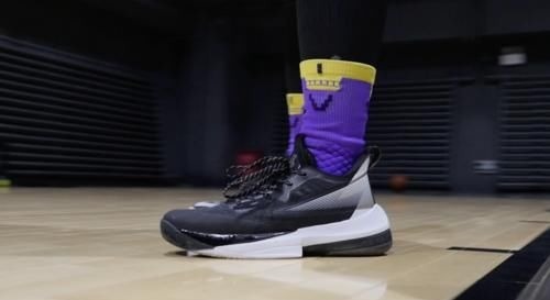 脚感 脚感最舒服的实战鞋?可你能不能硬一点啊!