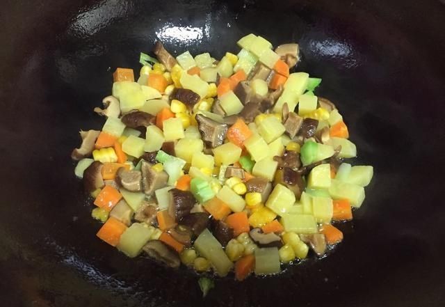 食欲|这道菜做得太有食欲了,有荤有素好吃又营养,孩子点名还要吃