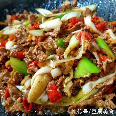 浓郁|#少盐饮食 轻松生活#微辣、葱香浓郁，羊肉香嫩不膻的葱爆羊