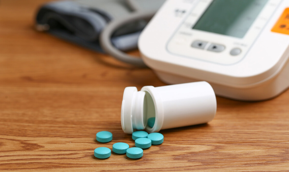 血管健康|患高血压的中老年人执意喝酒,会有什么影响本文讲解