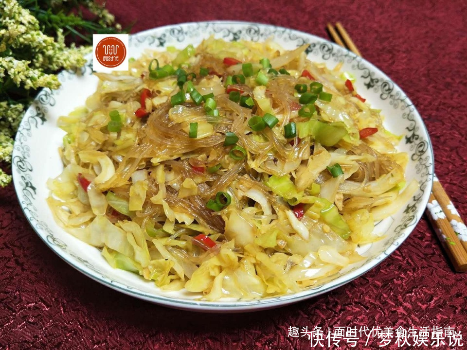 包菜|包菜和它一起炒吃着比肉香还开胃,常年都吃不腻,真香!