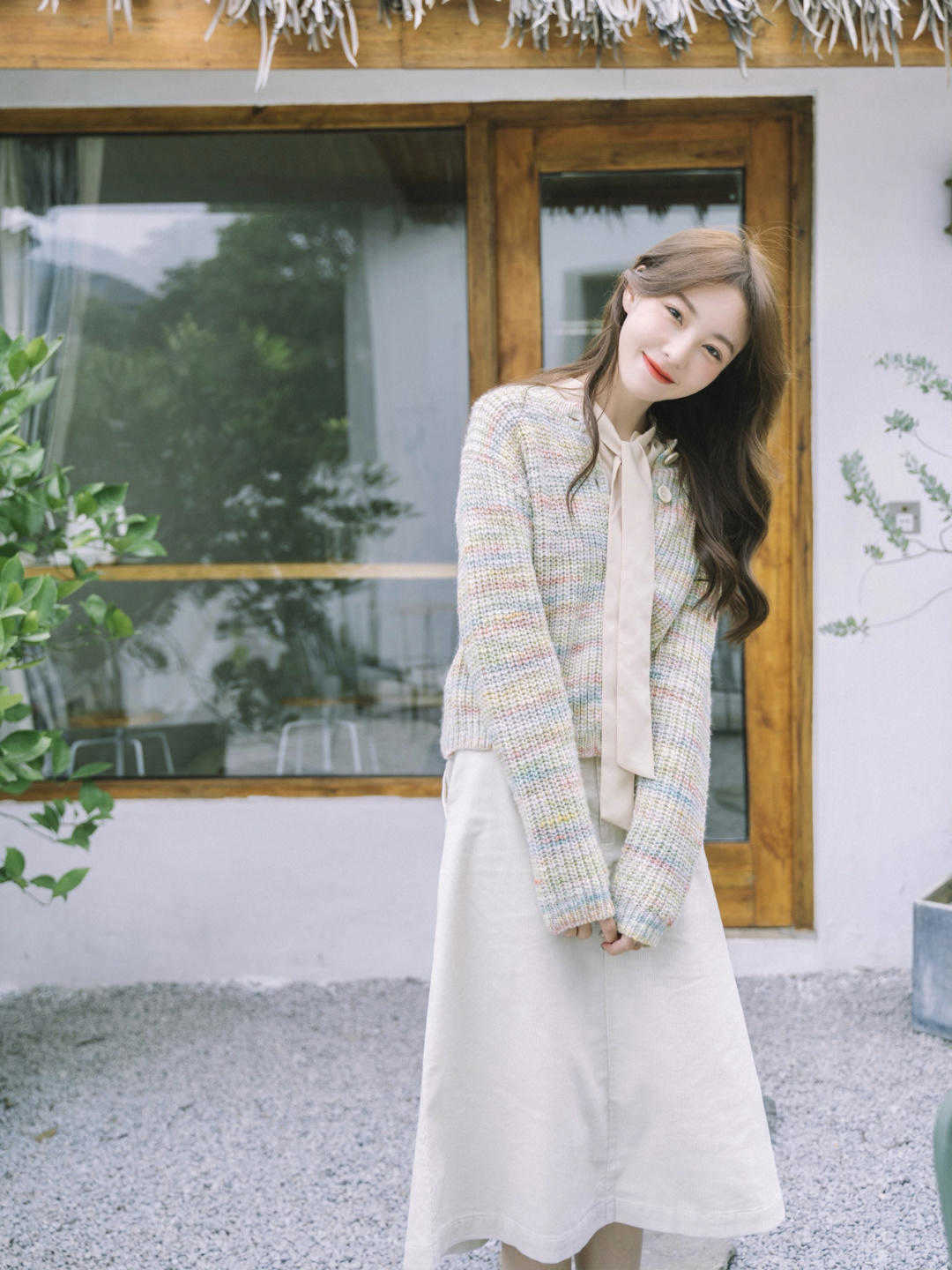 温柔|秋冬季节也是毛衣必备,如何穿毛衣好看,可以从下装下功夫