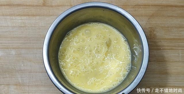 西红柿别再只是炒鸡蛋，和它一起做，开胃下饭，孩子点名要吃的菜