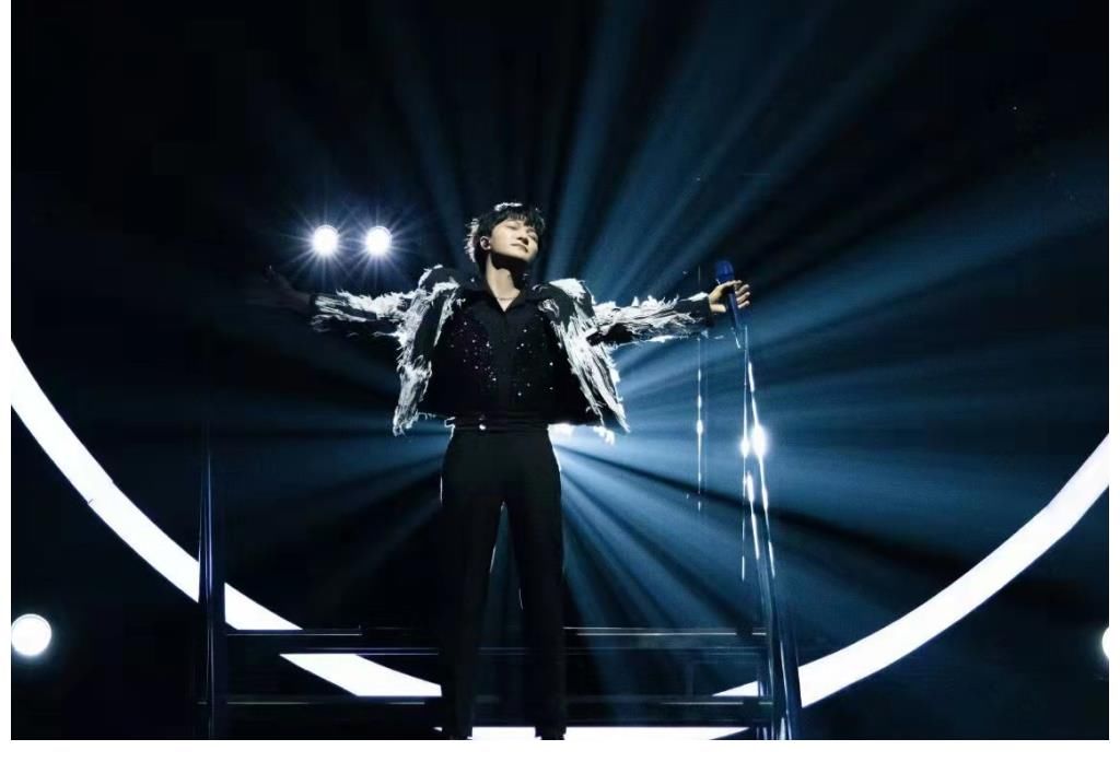 跨年的歌声,依然余音绕梁,周深又现身春晚录制现场,不愧是实力唱将