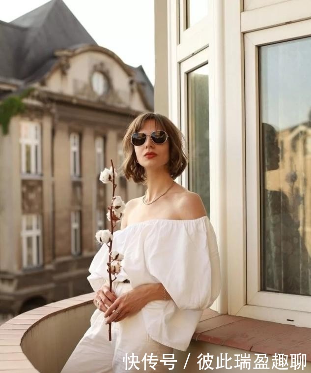 发型|女人过了50岁尽量少烫“大妈卷”,试试这5种发型,时髦显气质