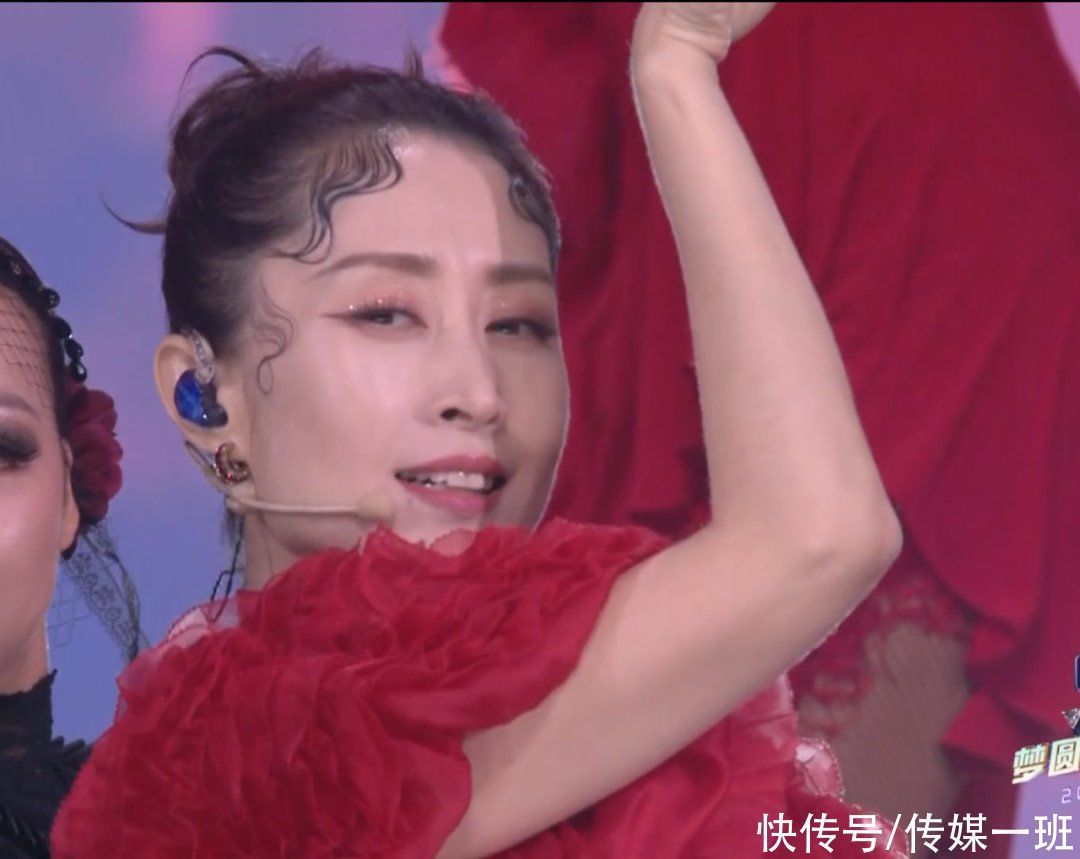 刘嘉玲|番茄台跨年:肖战压轴,李汶翰假唱,R1SE全员11人整整齐齐