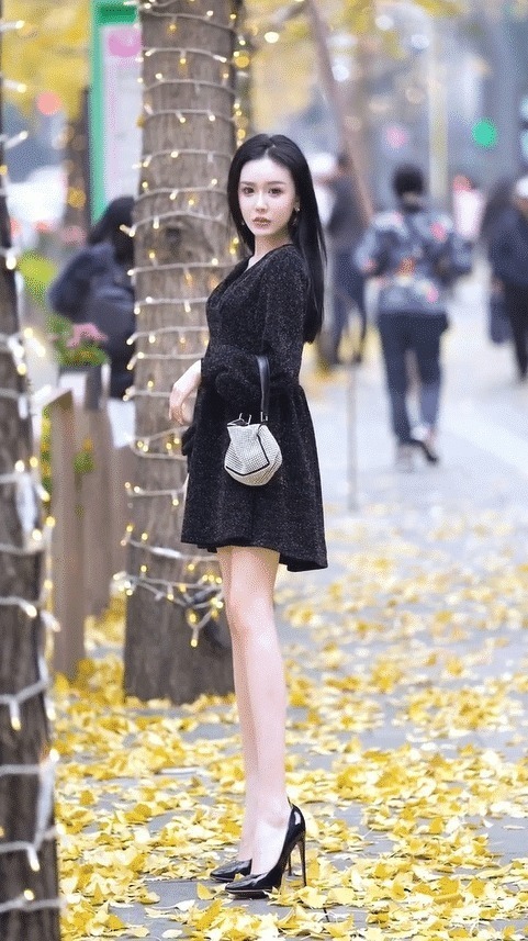 高跟鞋|街拍不怕小姐姐不够高,就怕高挑的小姐姐还穿高跟鞋