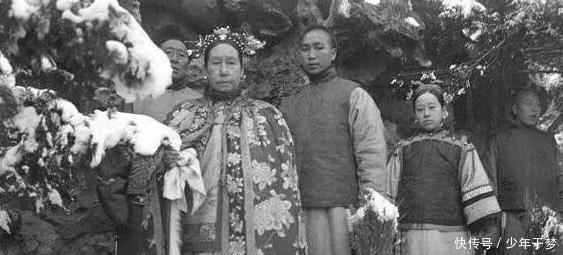 经典|慈禧第一次看到灯泡,说了一句经典的话,令人觉得啼笑。