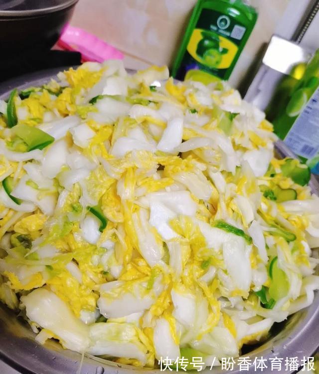 百菜不如白菜,立秋后,学着制作辣白菜,锁住营养美味翻倍