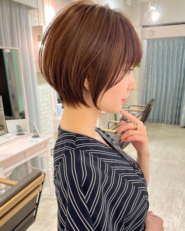 短发无论怎么剪，也要试试这15款，利落蓬松很时尚