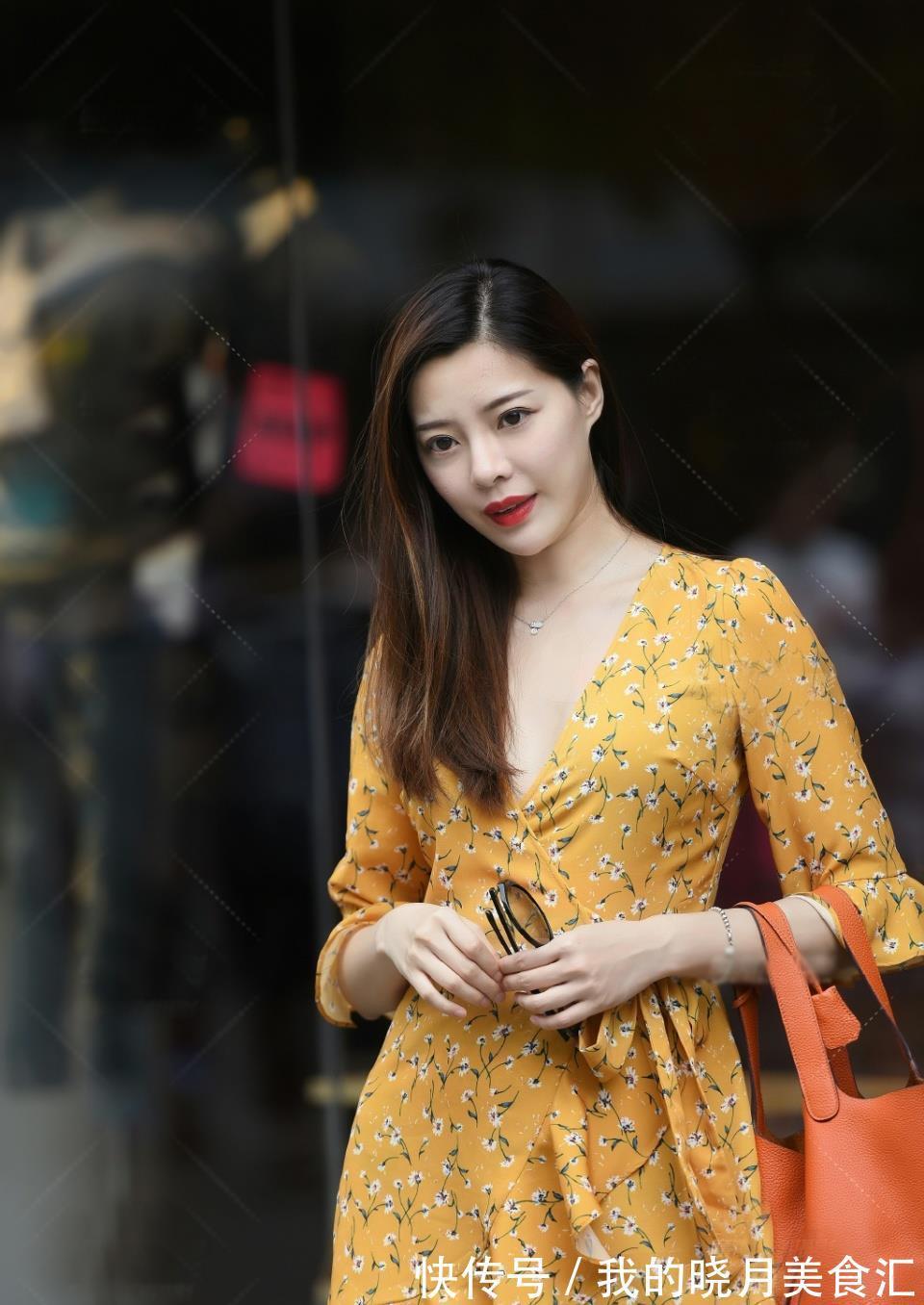 九分裤|裙子怎么选颜色,除了纯色还有碎花,穿出浪漫的气息美的活力