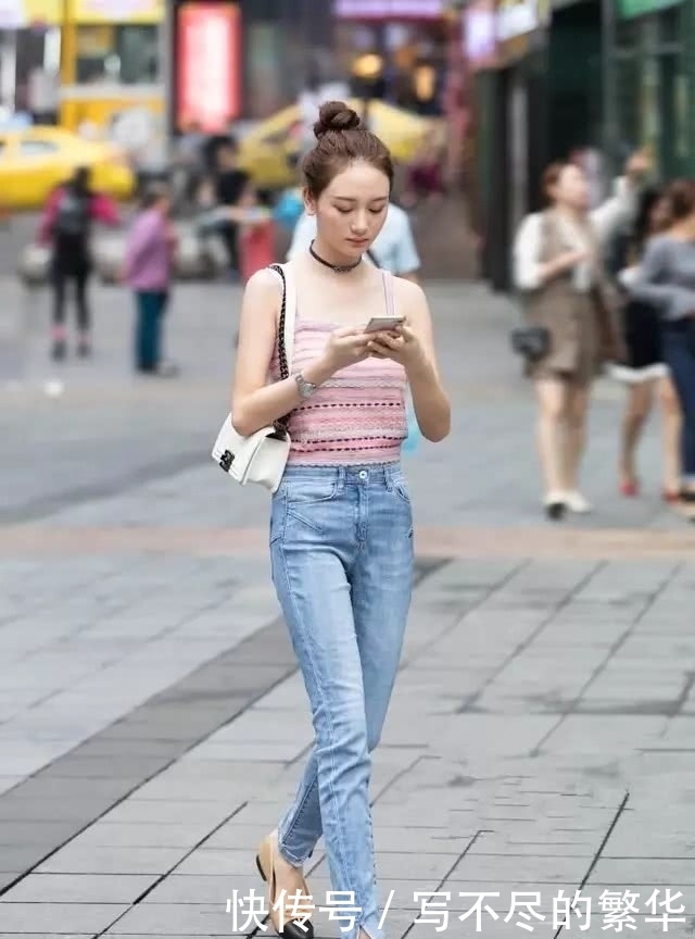 灵动|街拍:个性有魅力的妹子,性感时尚灵动飘逸又不失性感端庄!