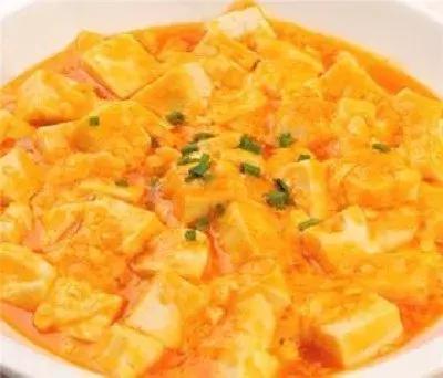 吃着非常温暖的几道家常菜，道道都美味可口，越吃越香！