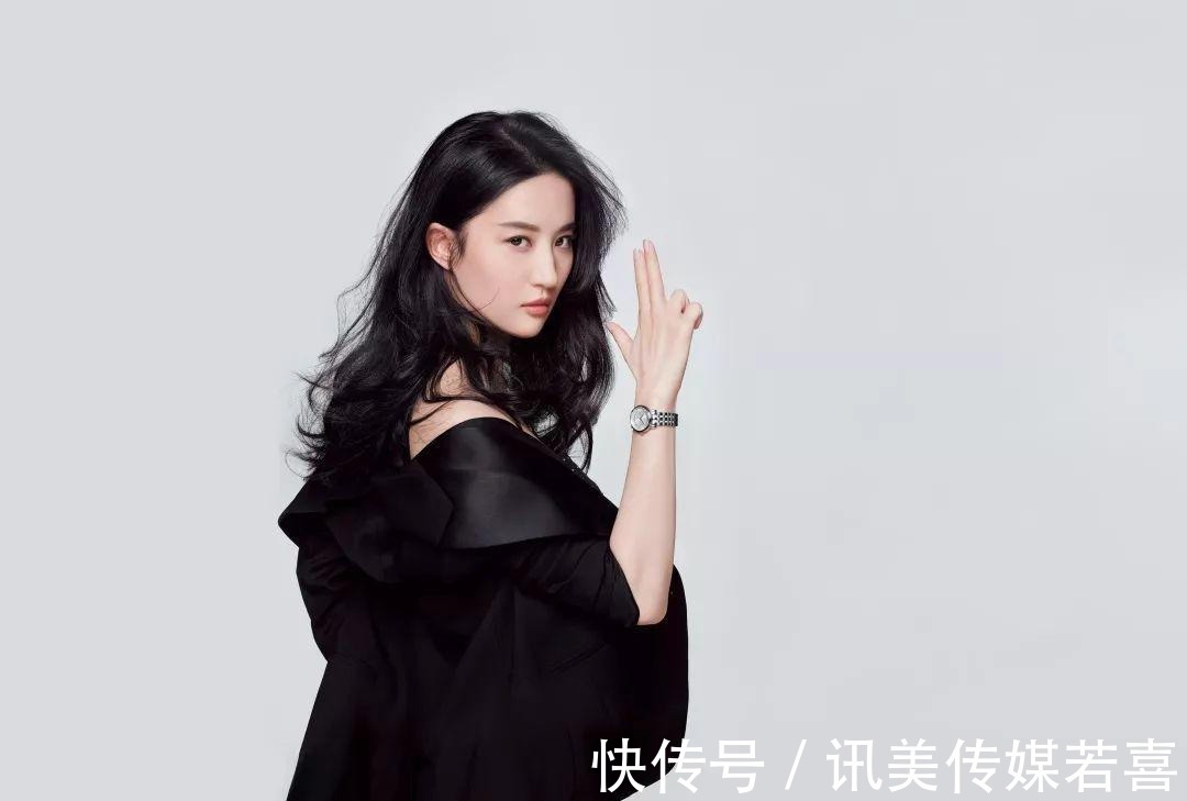 首饰|女人戴“手镯”还是“手表”好看?三个理由告诉你,戴错很尴尬!