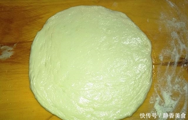 面团|为什么东北人烙的饼又软又起层,原来是多了这一步!