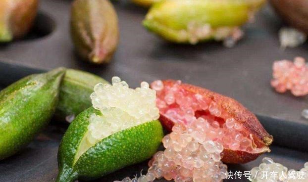 7万一串的葡萄,50万一颗的荔枝,土豪看了都说吃不起!