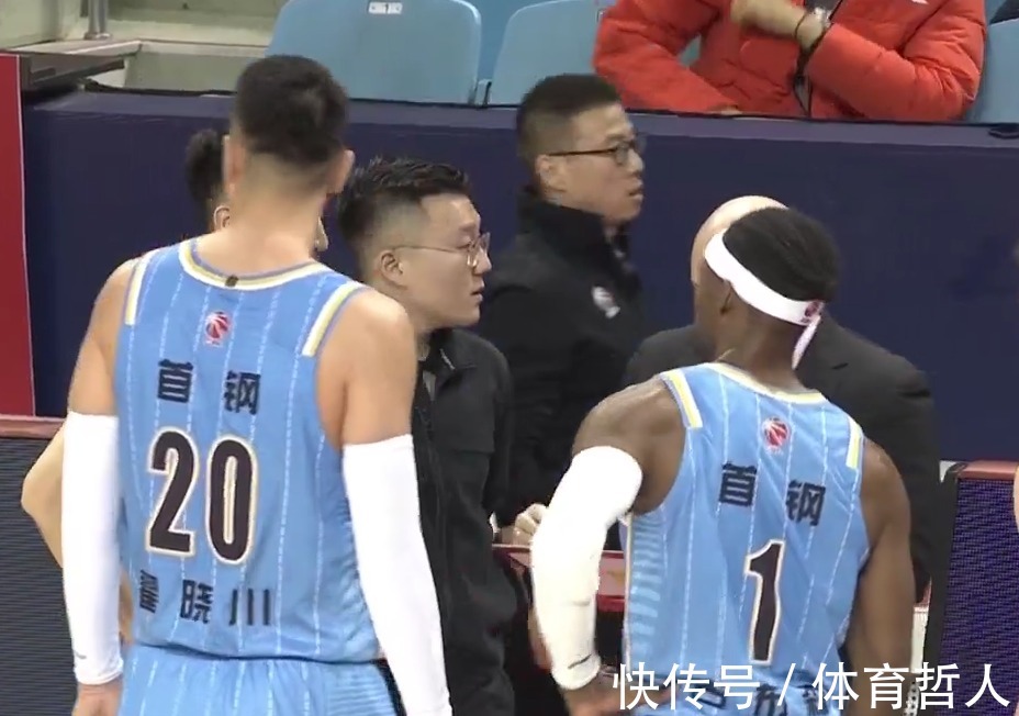 北京队|轰21记三分球!赢CBA争冠大热门球队,主教练带队提前庆祝