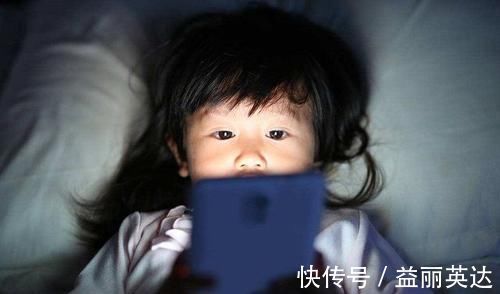 个子|孩子睡觉前,家长如果有这4个坏毛病,可能会限制他们长个子