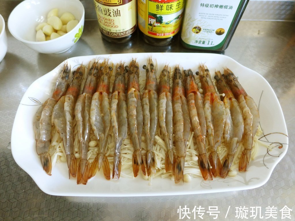 蒸虾|孩子没胃口不吃饭学会这蒜蓉开边虾，简单美味营养高