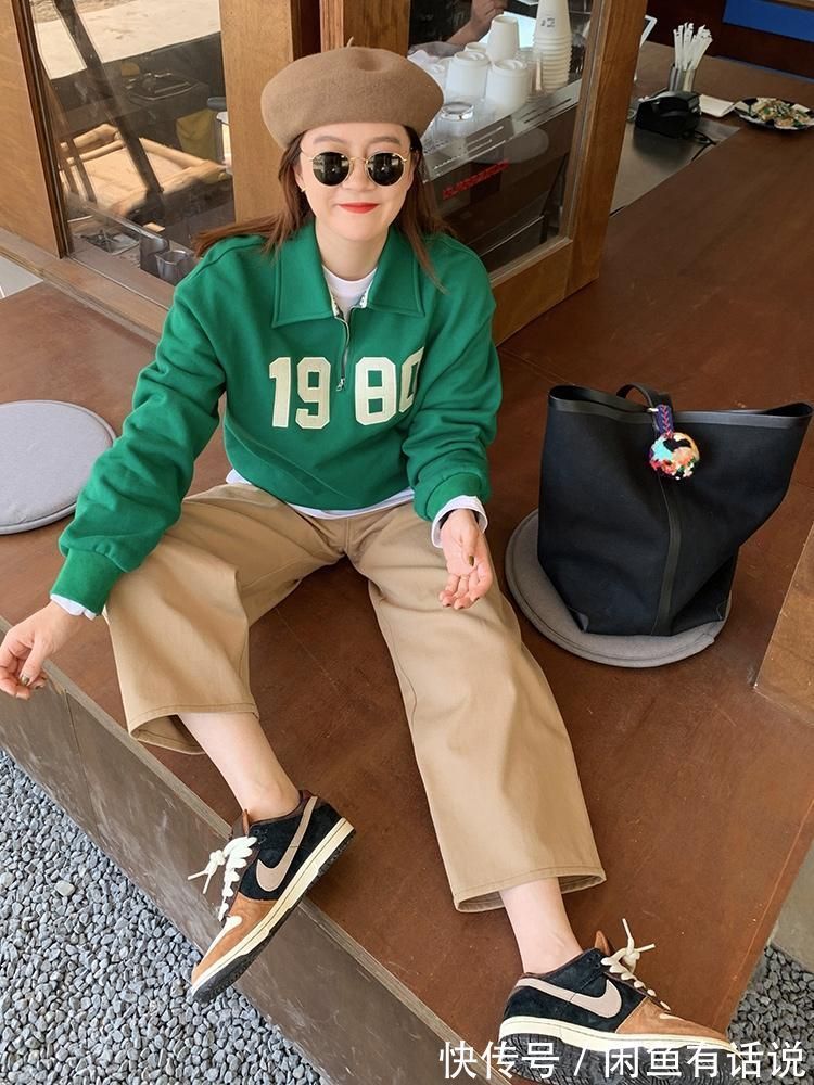 区别|穿卫衣别配紧身裤了，学38岁博主配“气球裤”，阿姨与姐姐的区别