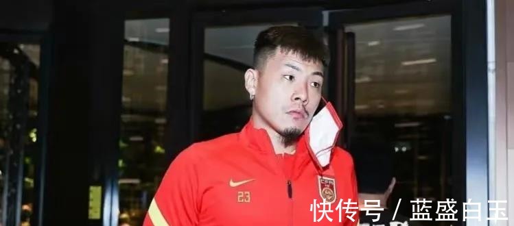 戴伟浚|拒绝三流!最强11人、4个变手、3个爆点!打脸日本,国足必玩命!