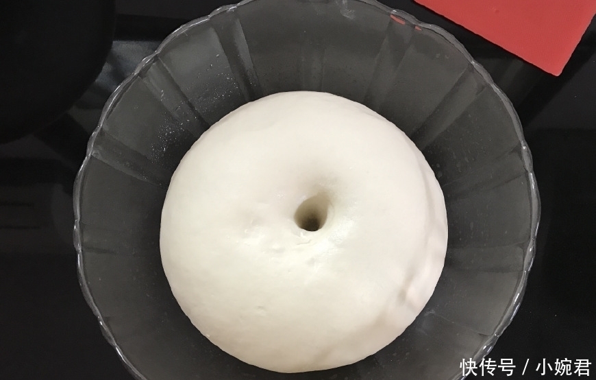 拉丝|此馅的包子你肯定没吃过,香到流口水,咬一口还拉丝,味道绝了