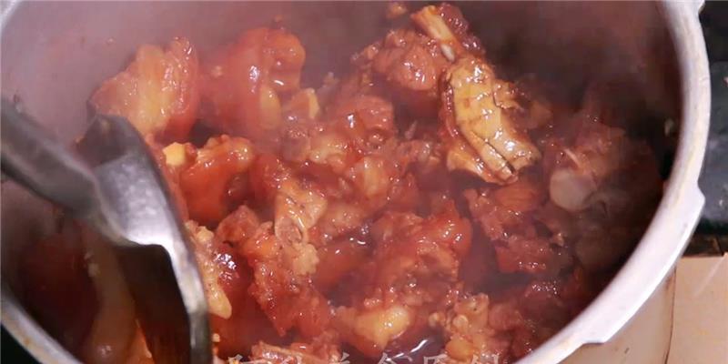 饭店大厨教你秘制猪蹄,不放一滴水,猪蹄入口即化,满口留香