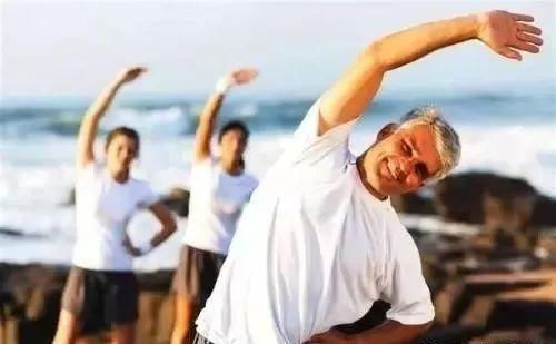  不错|尿酸高的人，睡觉时有3个表现，若没有，尿酸控制得还不错！