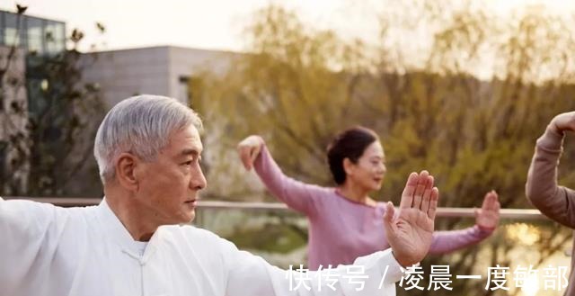 养生|48岁济南大姐，每晚坚持“踮脚”，一年后身体有什么变化