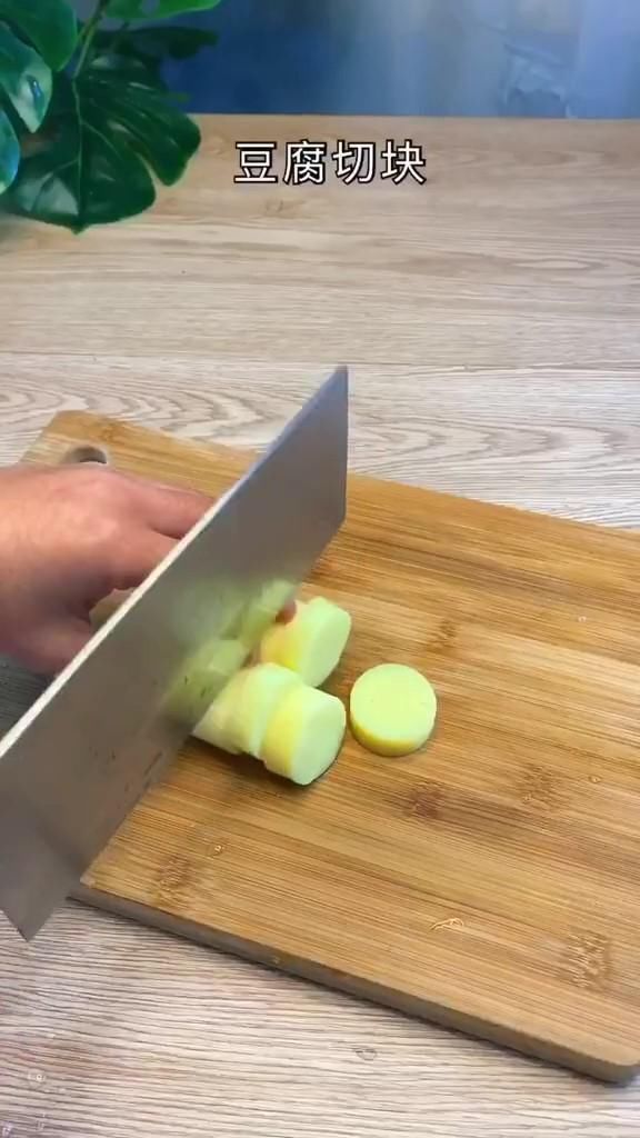 营养价值|这菜是“钙王”,鸡蛋牛奶靠边站,孩子常吃长个,记忆力强