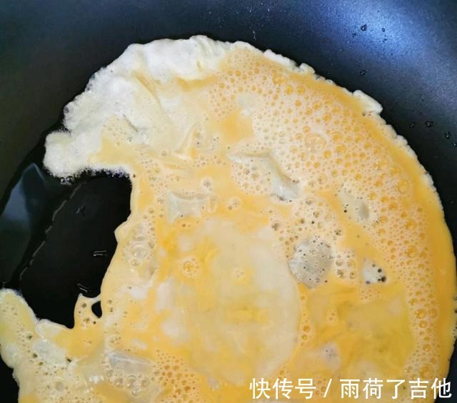 面条|面条别在水煮了，搭配蔬菜作为炒面，营养丰富，好吃到舔盘！