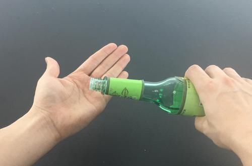 妙用|花露水倒在手上,作用太棒了,解决了很多人的烦恼,早知道就好了