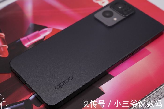 直屏手机|OPPO Reno7Pro：直屏手机颜值天花板