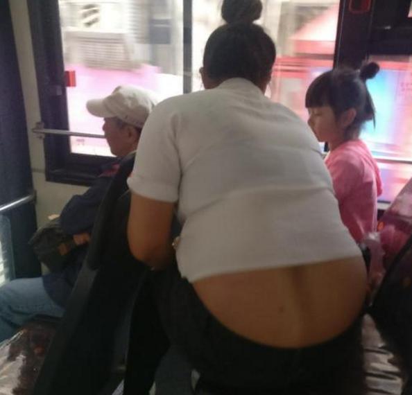 姐姐|“妈妈,那姐姐穿得好少”,公交上本科妈妈的回答,堪称教学典范