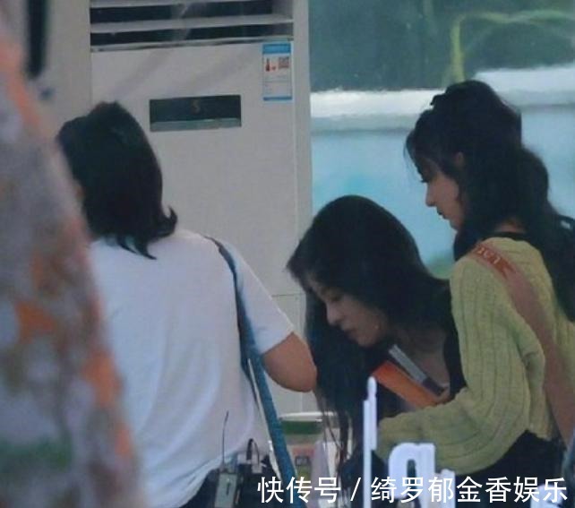 闺蜜|赵丽颖回归中餐厅,同期节目带来2位好闺蜜,这下收视不用愁了