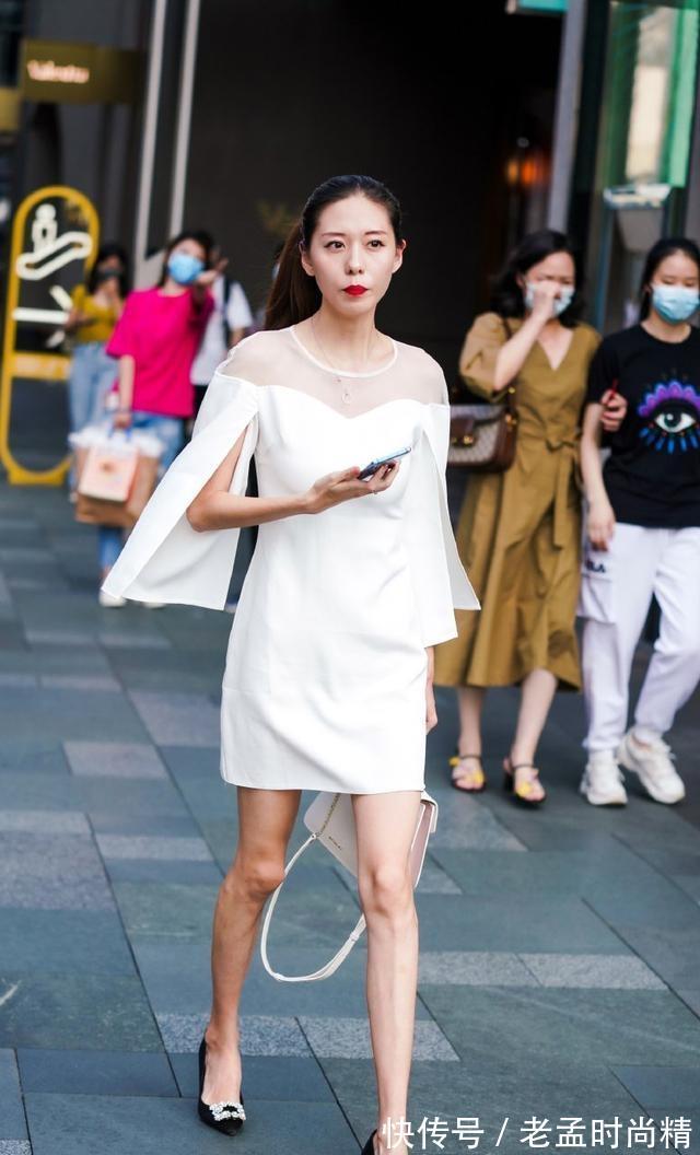 大长腿|穿搭：用心穿搭连衣裙，凸显脖颈那迷人的小锁骨，做漂亮女生
