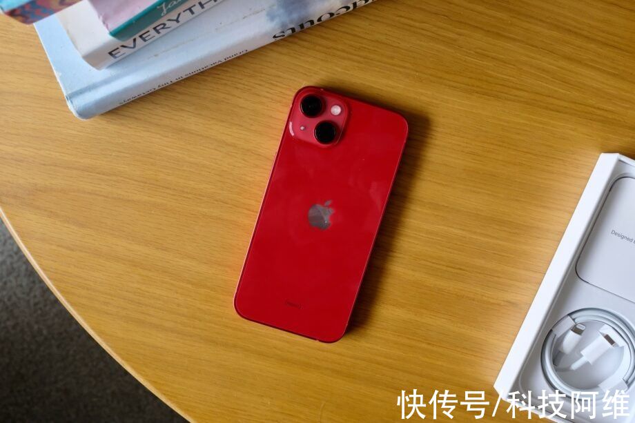 版本|iPhone13价格松动，256GB版本跌至新低，果粉可以入手了