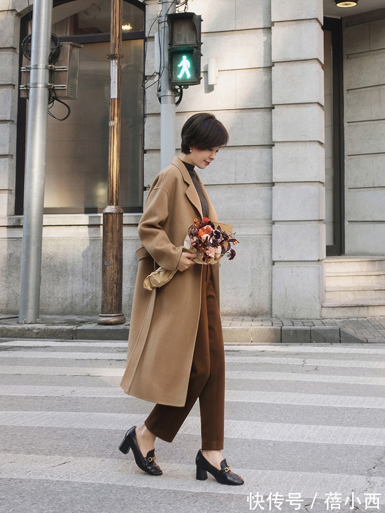 穿搭 奔三奔四了想打造精致感?跟着日本女人学大衣穿搭,优雅到骨子里