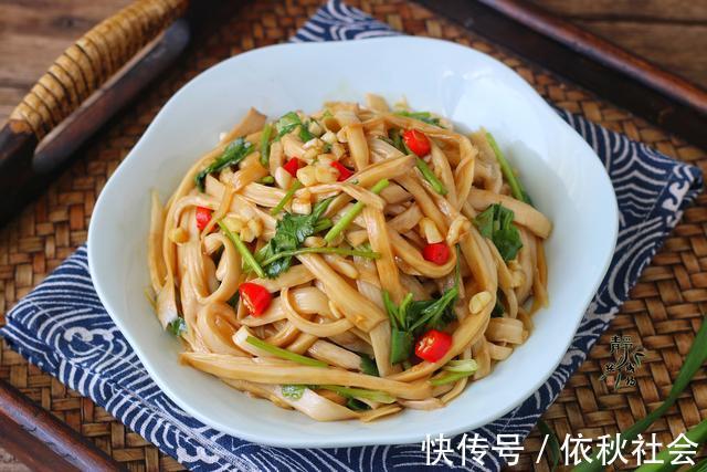 凉菜是夏天餐桌上的主角，分享7道家常凉拌菜，上桌比热菜受欢迎