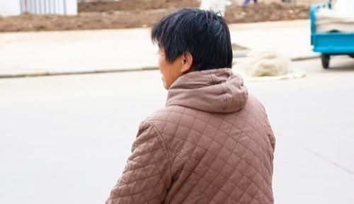 大妈2年前查出肺结节,拖着不治变成癌,医生:3种情况下不要拖