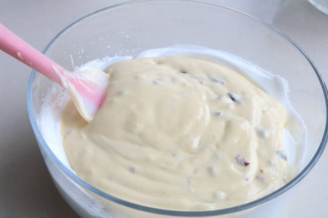 面粉里加1瓶酸奶,不用烤不用炸,好吃不上火,出锅女儿吃撑了