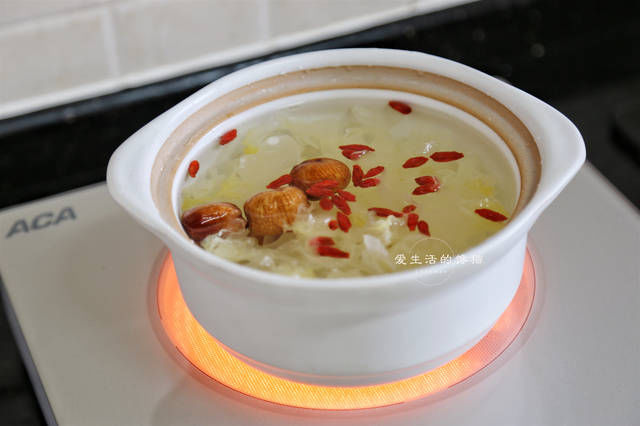  红润|女人不要放过它，秋天常喝，皮肤水嫩，光滑红润，化妆品都省了