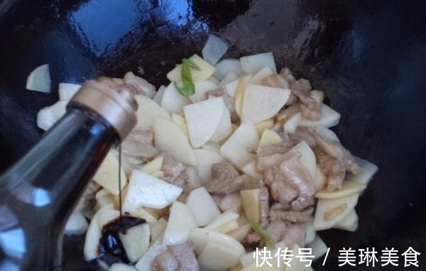 五花肉|它被称“天然泻药”,和土豆一起吃,隔天排便,常吃体重悄悄降