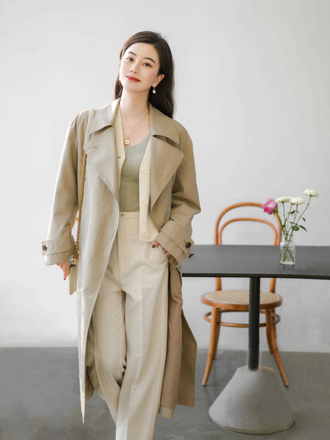 穿搭|长款会视觉疲劳，还难搭配，不，至少风衣不会