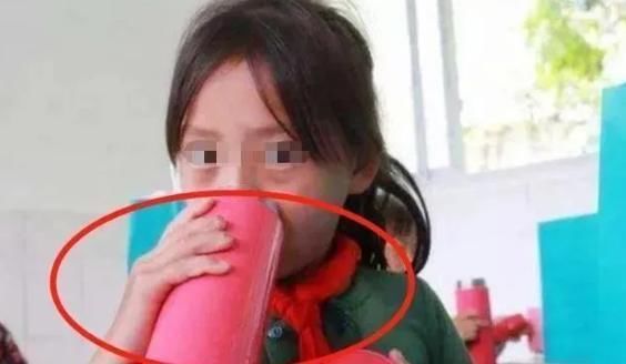 杯子|这种“毒保温杯”卷土重来,好水进去变“毒水”,家长要仔细辨别