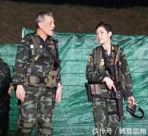 新贵妃&泰国贵妃诗妮娜照片发布后,让网站瘫痪,21张美照尽显传奇人生