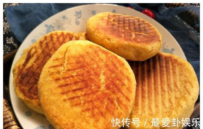 面团|多吃红薯好处多，一个红薯，一碗面粉，简单一做，比蛋糕还香