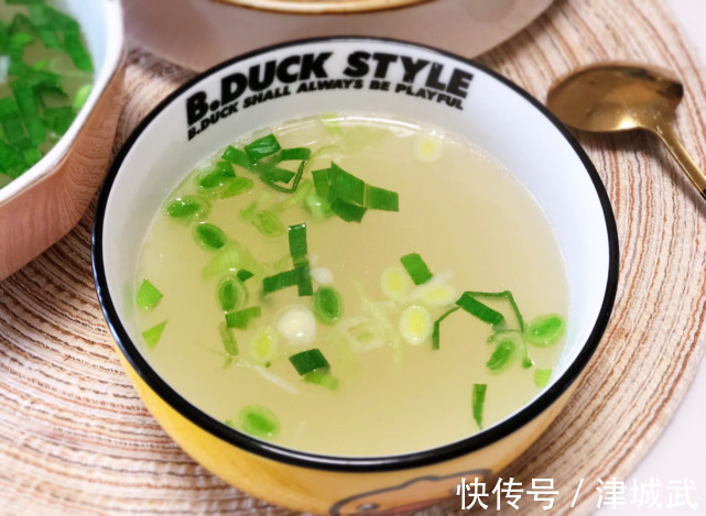 秋天最该吃这肉,比牛肉香,比排骨滋补,热乎乎炖一锅,吃美全家人